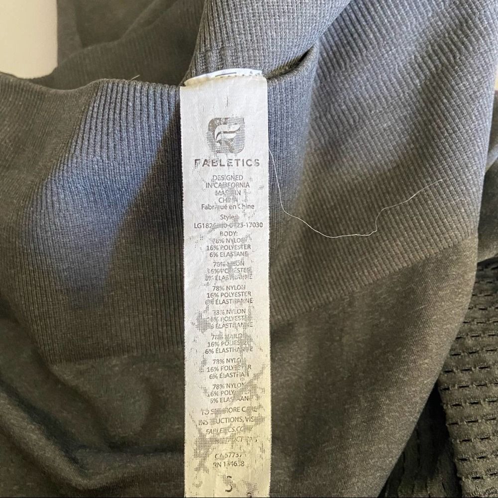 Fabletics Seamless Gray High-Waisted Leggings Siz… - image 4